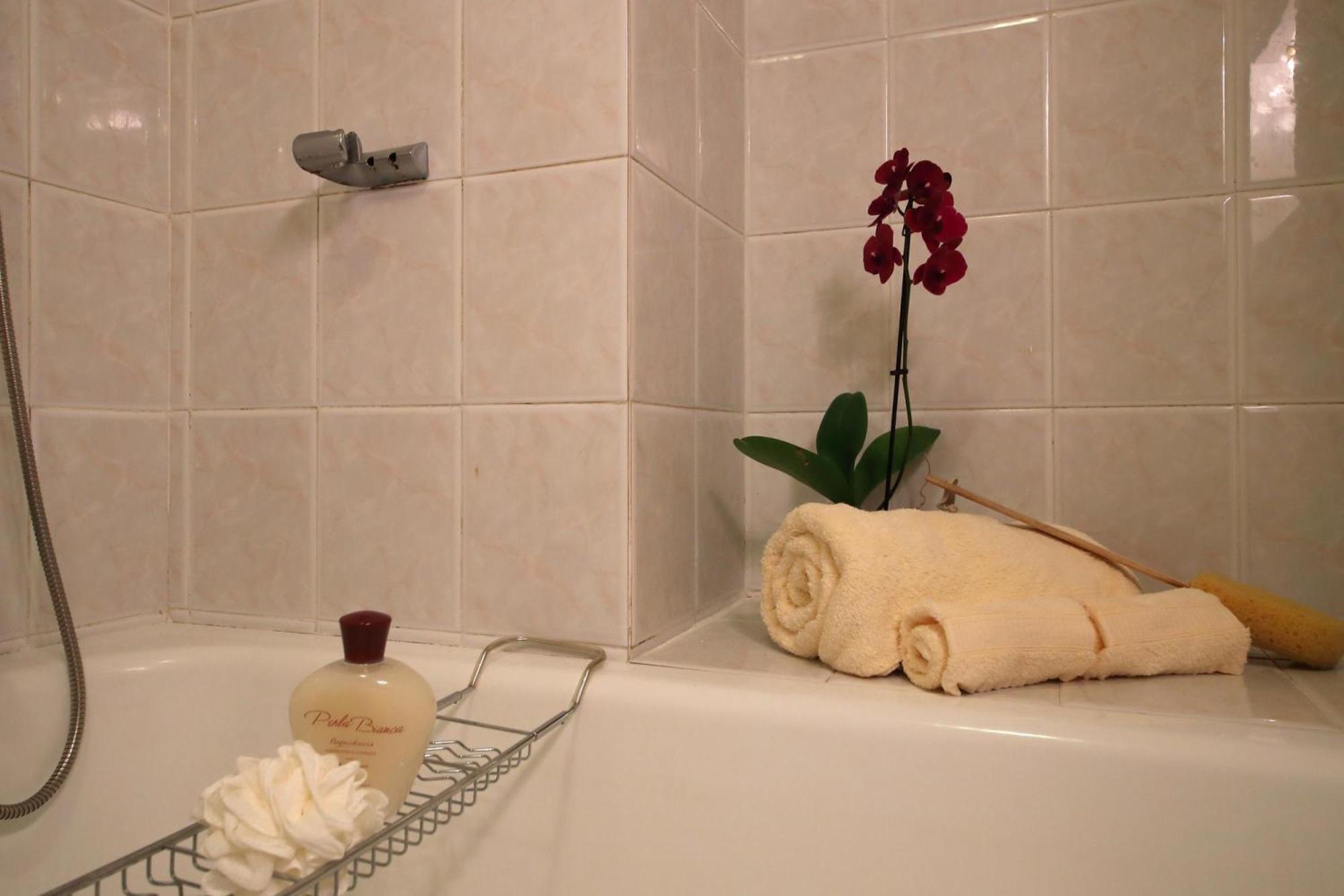 Petalo Bianco 100M From Lake - Happy Rentals بافينو المظهر الخارجي الصورة